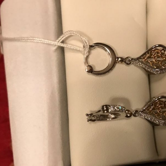 Vanna K Earrings - Picture 3 of 3